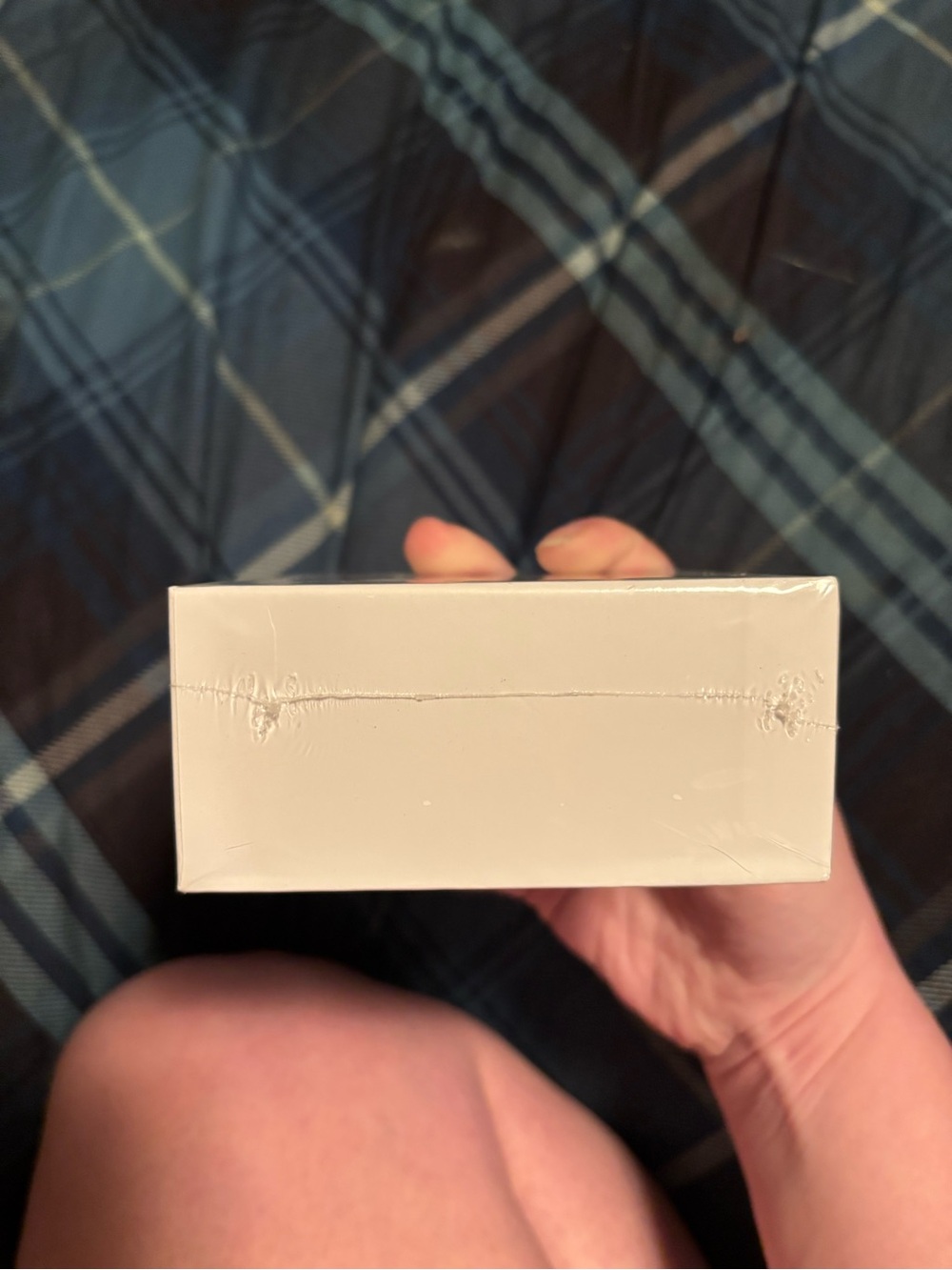 White True Wireless Earbud Headphones with ANC - Picture 6 of 6